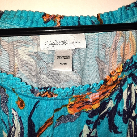 💙🏵 Jaclyn Smith Collection Women's XL Blue Floral Blouse🏵💙 - Picture 6 of 6